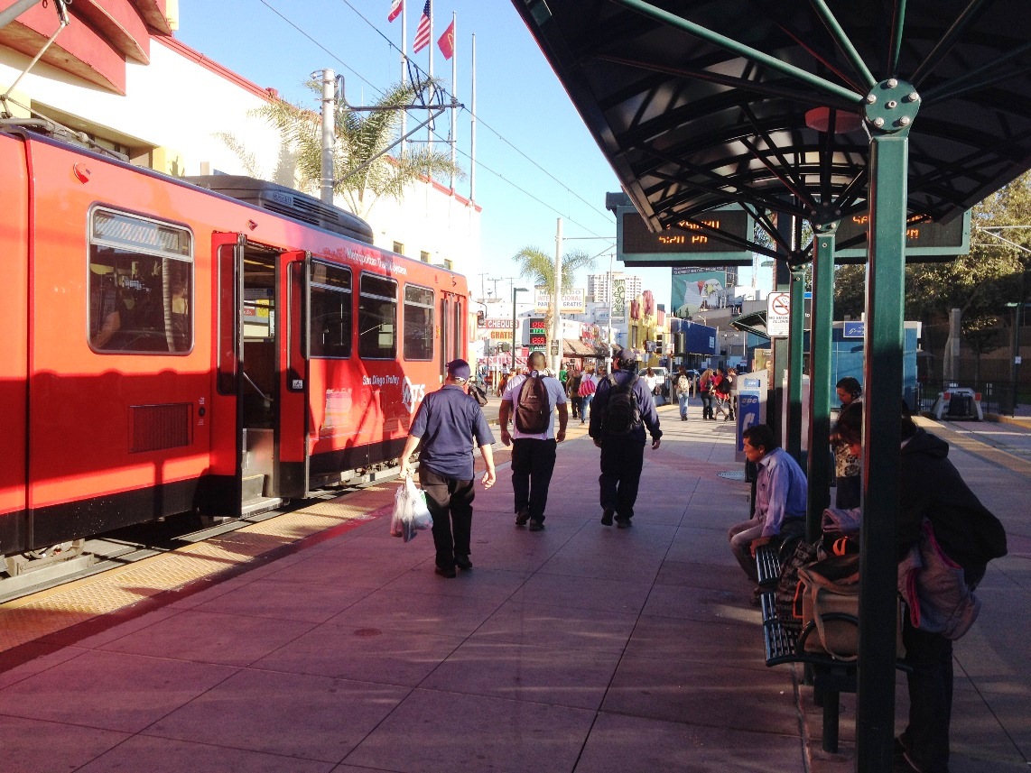 17 - San Diego - 2013 09 - 603 - Tolley San Ysidro stop